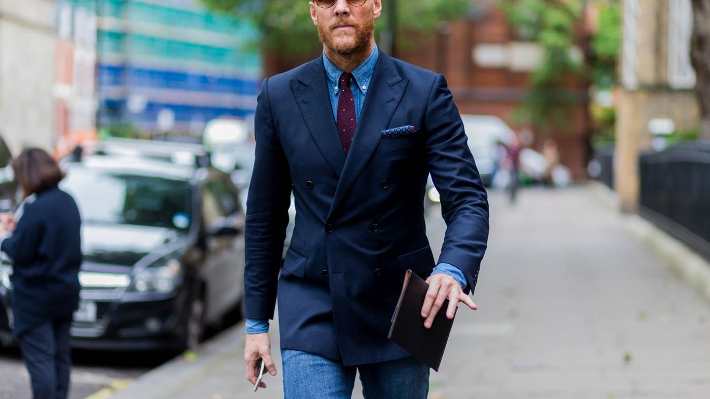 Tips για smart look όταν συνδυάζεις blazer με τζην παντελόνι