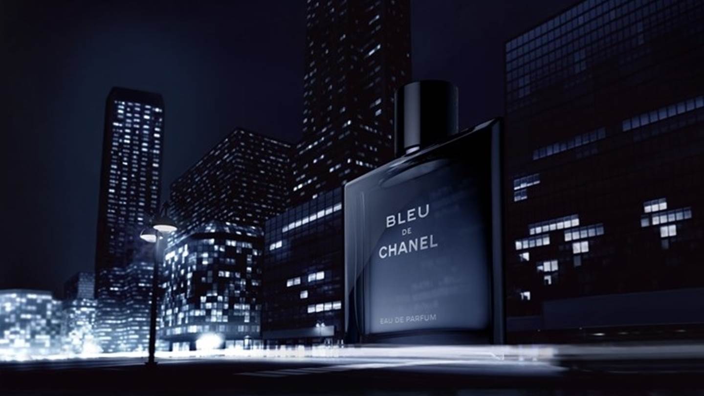 Bleu de Chanel, το αντρικό άρωμα που 'ακτινοβολεί' ελευθερία