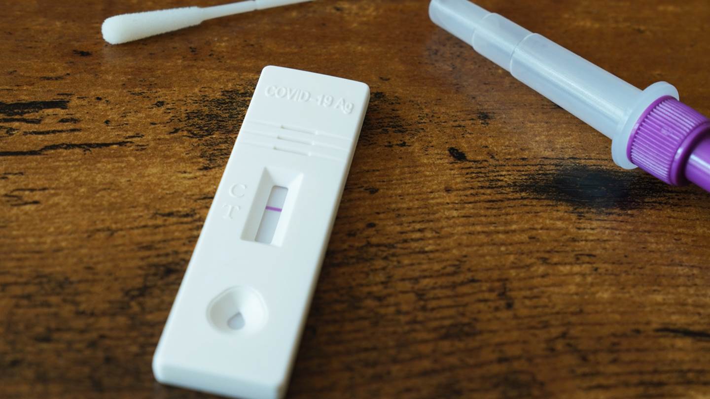 Υποχρεωτικά από σήμερα σε όλο τον ιδιωτικό τομέα τα self tests