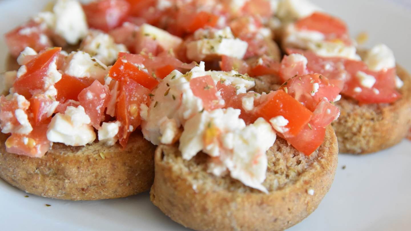 Ντάκος, η καλοκαιρινή αμβροσία