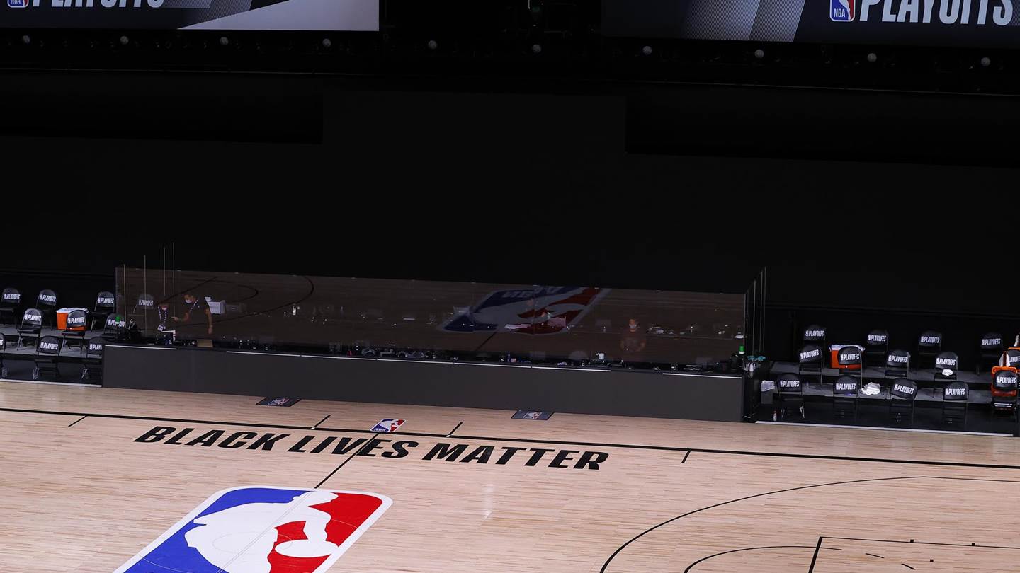 Ο Donald Trump τα βάζει και με το NBA