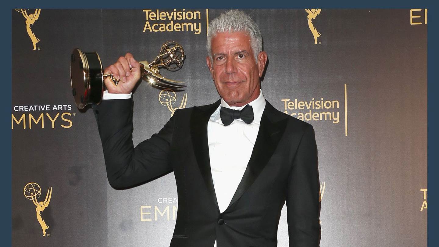 Η ιστορία πίσω από το Tom Ford σμόκιν του Anthony Bourdain