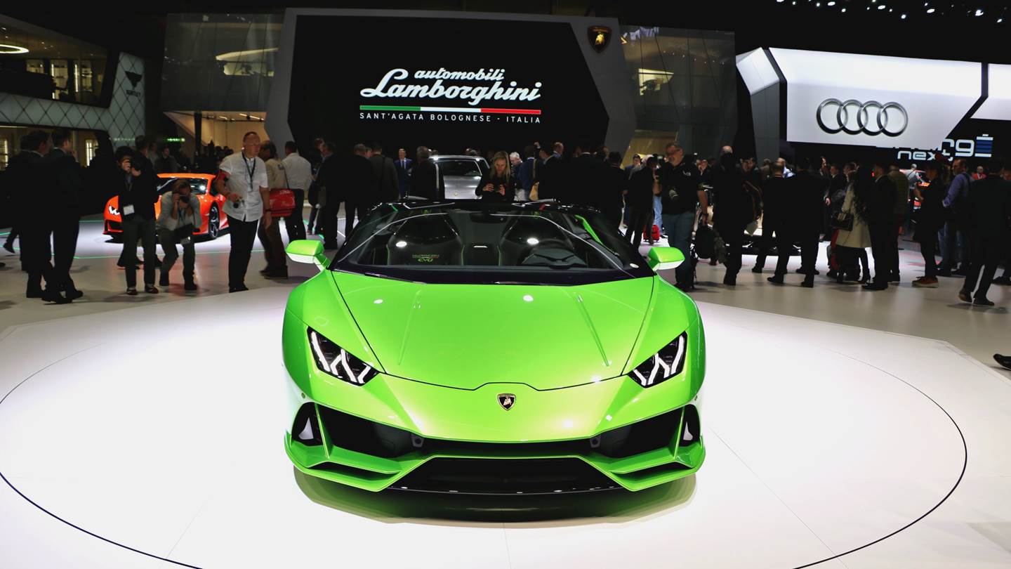 Huracán EVO Spyder: Η νέα Lamborghini δεν γνωρίζει όρια