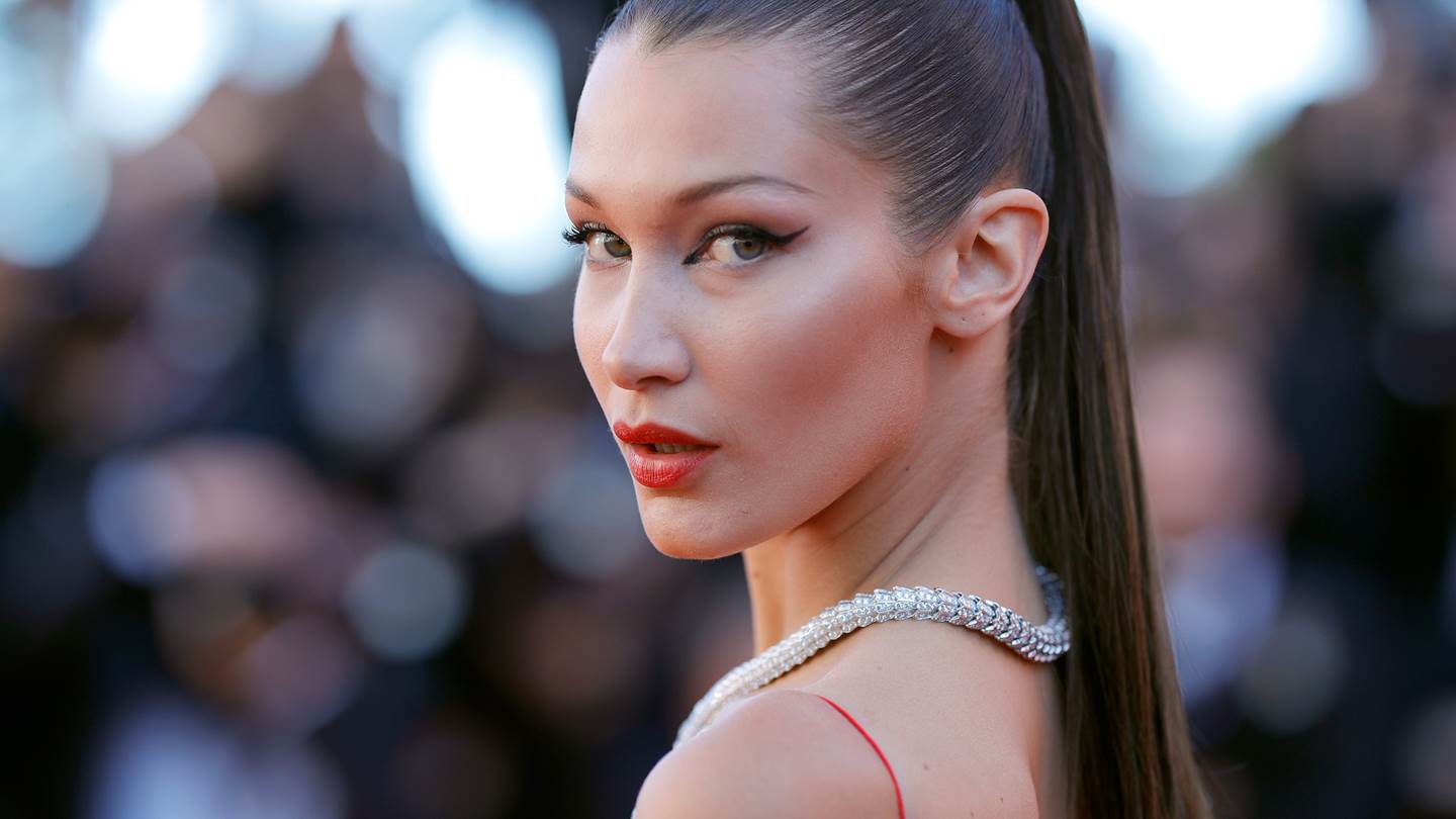 Η Bella Hadid κατηγορεί το Instagram για bullying