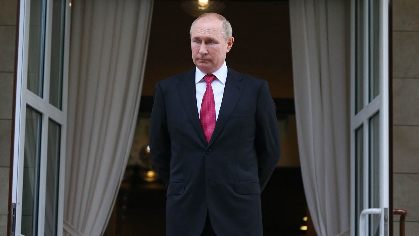 Πώς ο Vladimir Putin βοηθάει τους Ρώσους δισεκατομμυριούχους