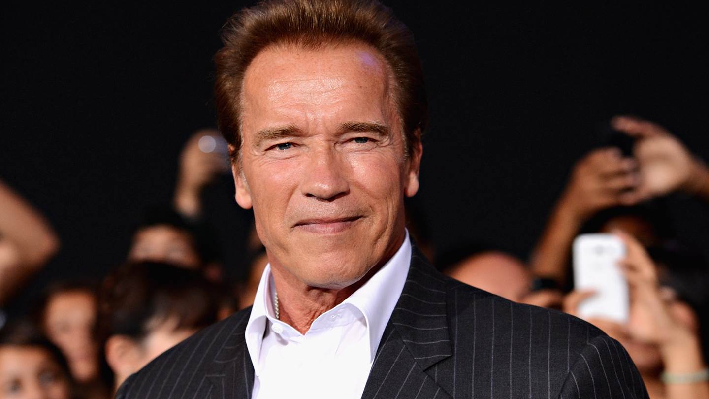 Γερμανοί κράτησαν 3 ώρες τον Arnold Schwarzenegger στο αεροδρόμιο του Μονάχου για το ρολόι του