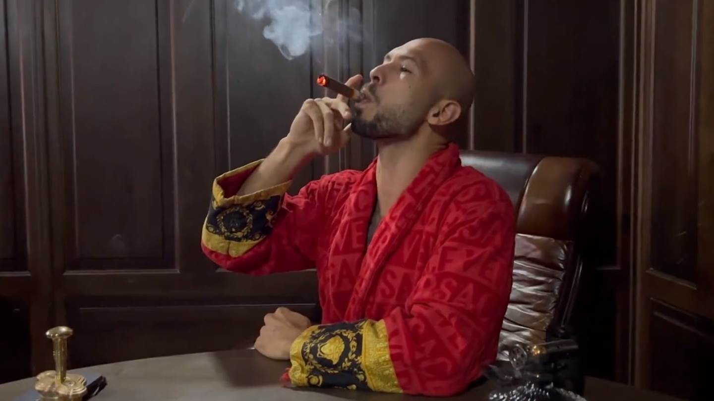 Στον απόλυτα τοξικό κόσμο του Andrew Tate