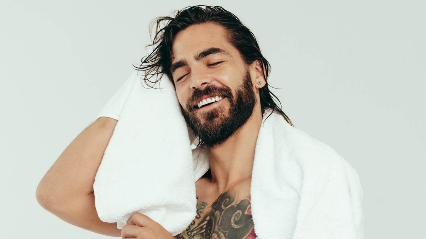 Το πανέξυπνο σεσουάρ που θα αλλάξει τον τρόπο που στεγνώνεις και χτενίζεις τα μαλλιά σου