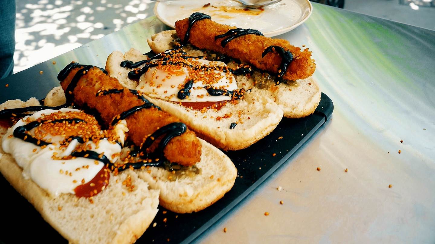 Πώς το street food έγινε gourmet μόδα στην Ελλάδα