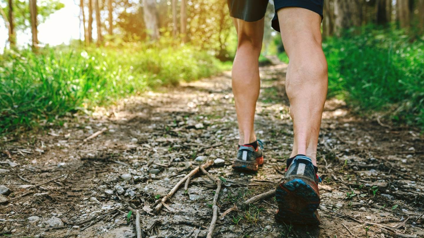 Εσύ ξέρεις τα οφέλη του να περπατάς ανάποδα;