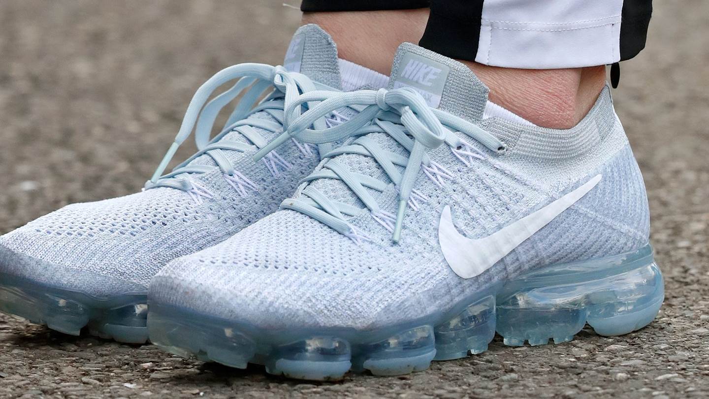 13 πλεκτά sneakers και trainers για την Άνοιξη