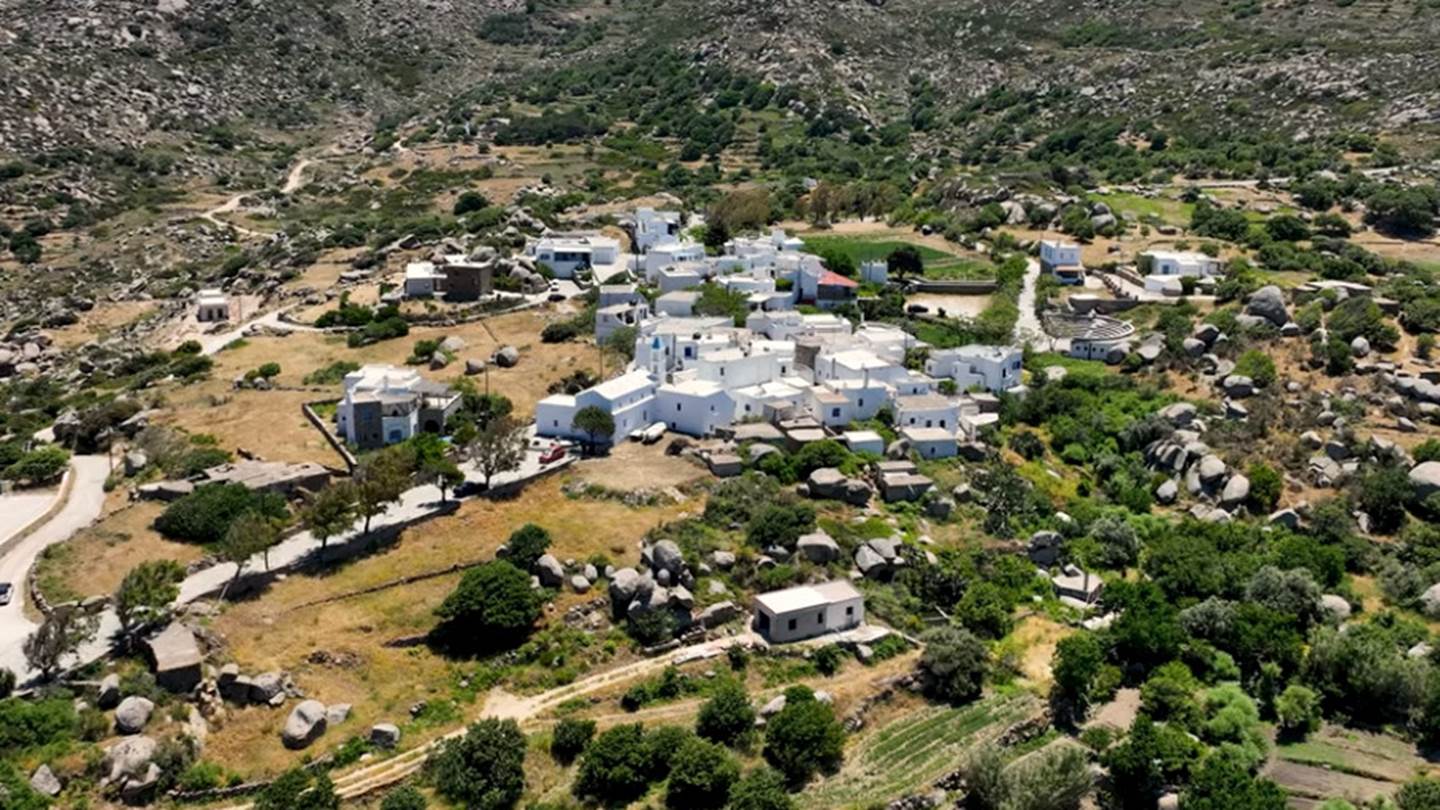 Βώλαξ, ένα σεληνιακό τοπίο στις Κυκλάδες