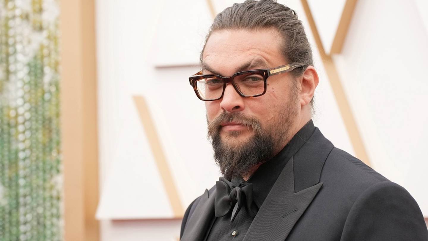 O Jason Momoa πάει Χαβάη για το Apple TV+