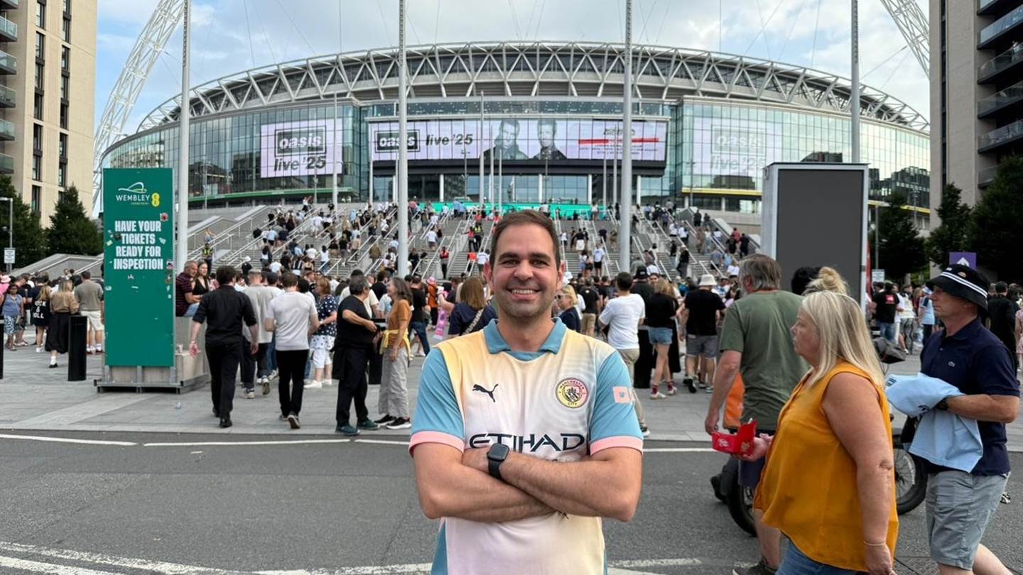 Ένας Έλληνας είδε τους Oasis στο Wembley και μας περιγράφει την εμπειρία του - Άξιζε τελικά η αναμονή 16 χρόνων;