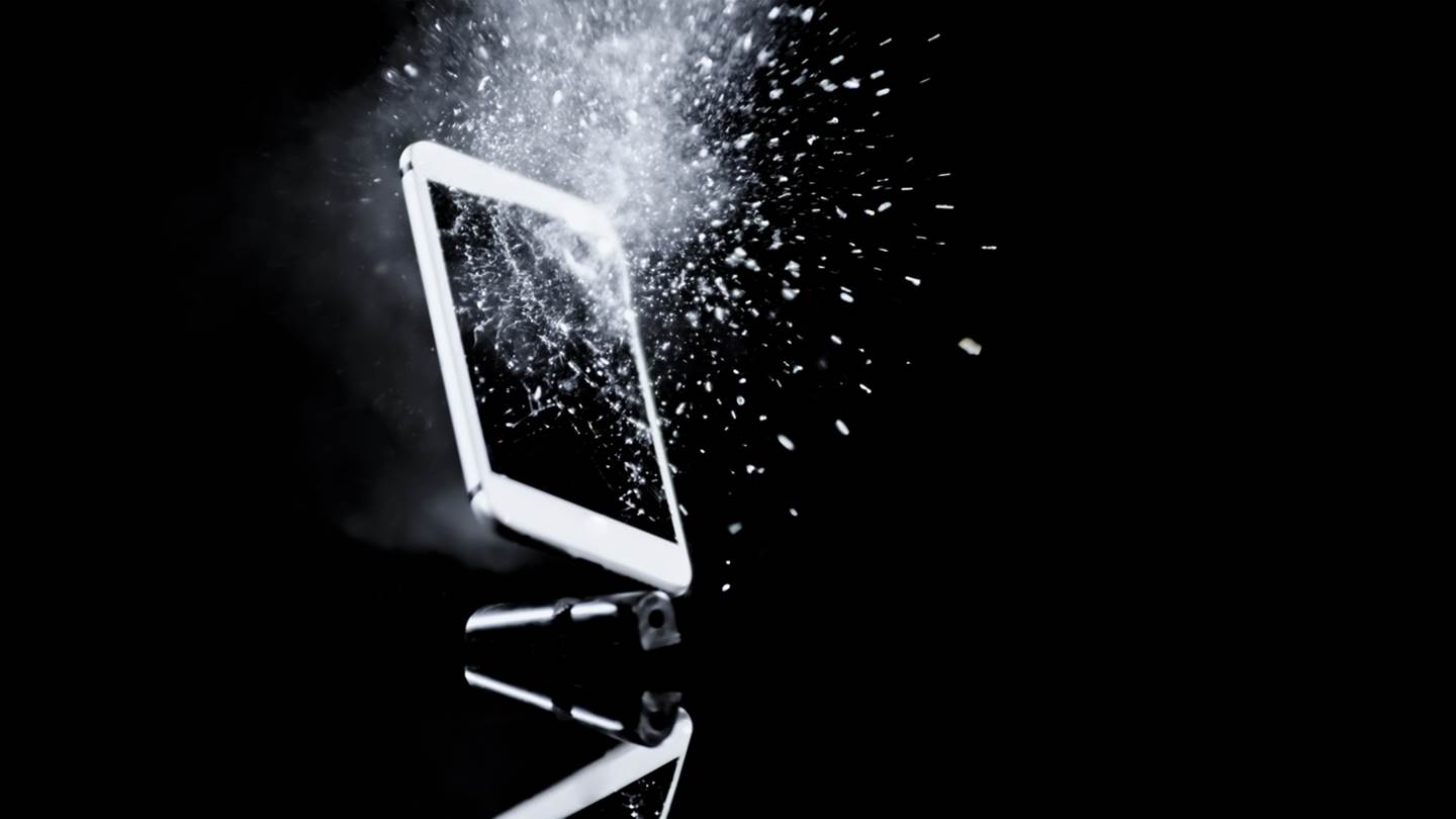 Τελικά μπορούν να χακάρουν το κινητό σου και να εκραγεί;