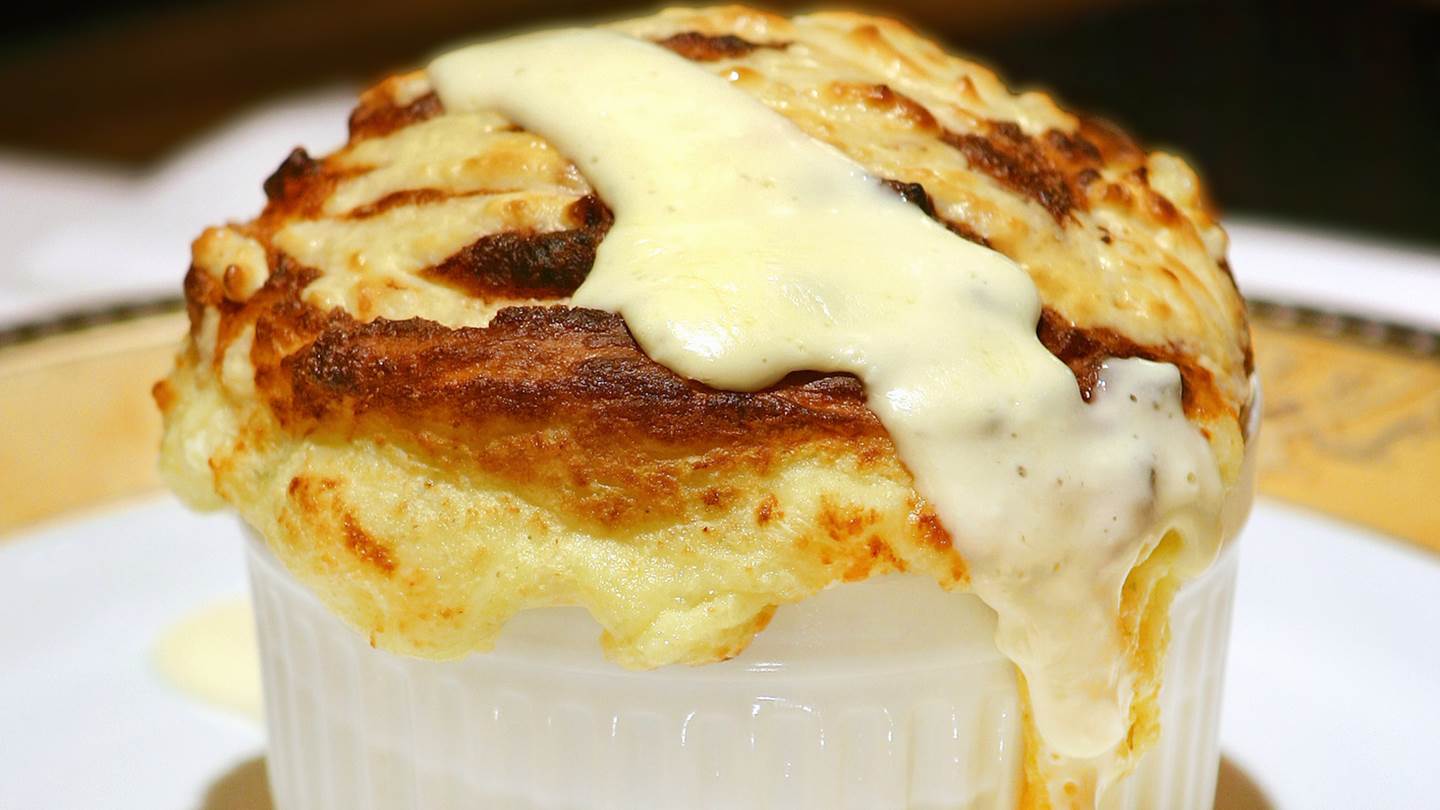 Το πιο τυρένιο σουφλέ που έχεις δοκιμάσει ποτέ