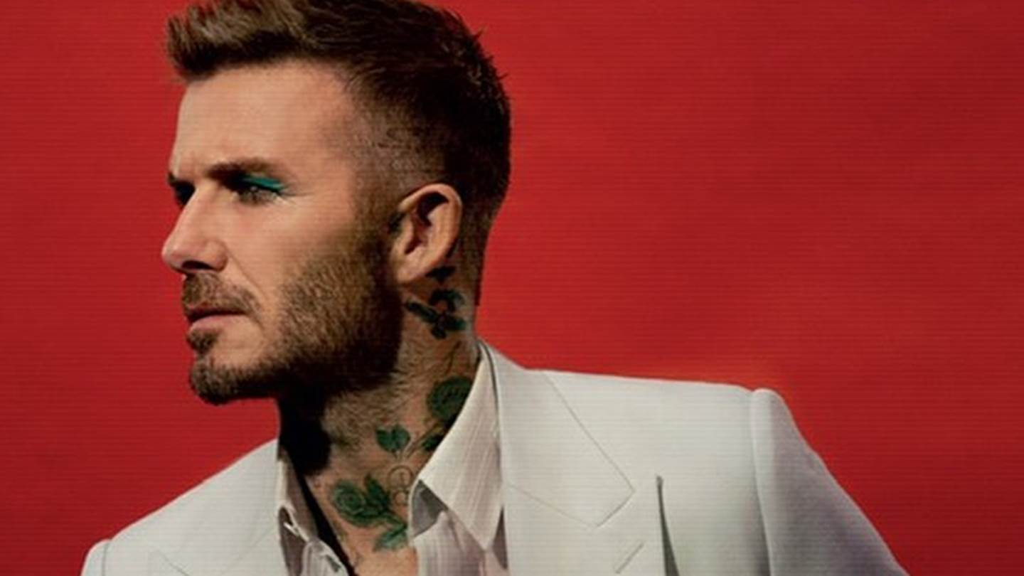Ο David Beckham φορά make up και καταρρίπτει τα ταμπού