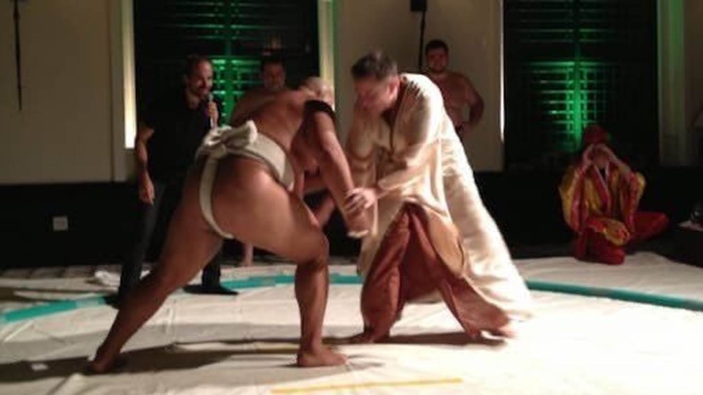 Κάποτε ο Elon Musk τα έβαλε με παλαιστή του σούμο και δεν πήγε καλά αυτό