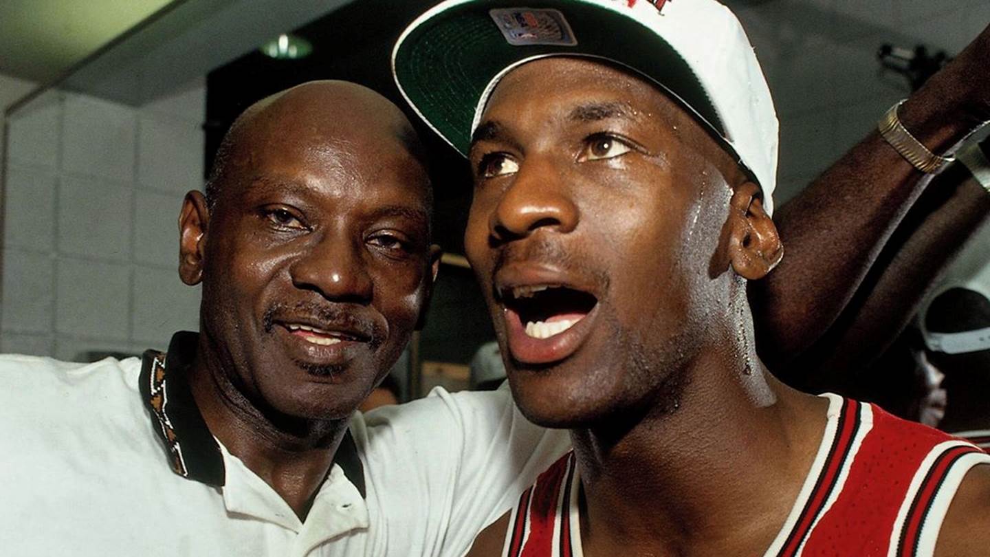 Η αληθινή ιστορία πίσω από τον θάνατο του πατέρα του Michael Jordan