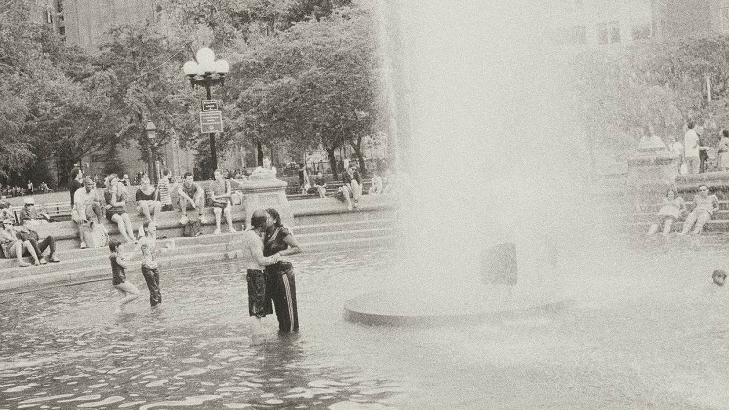 Μόλις ακούσαμε το νέο τραγούδι του Jack Savoretti και είναι μία ωδή στις αγάπες που αντέχουν