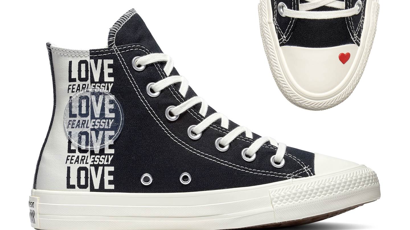 Love Fearlessly: Η νέα, ανοιξιάτικη συλλογή της Converse