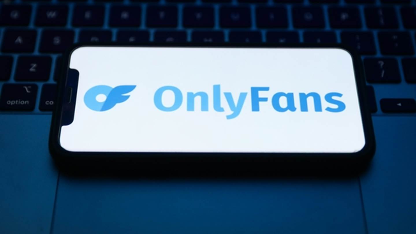 Να γιατί έχει τόση πέραση το OnlyFans