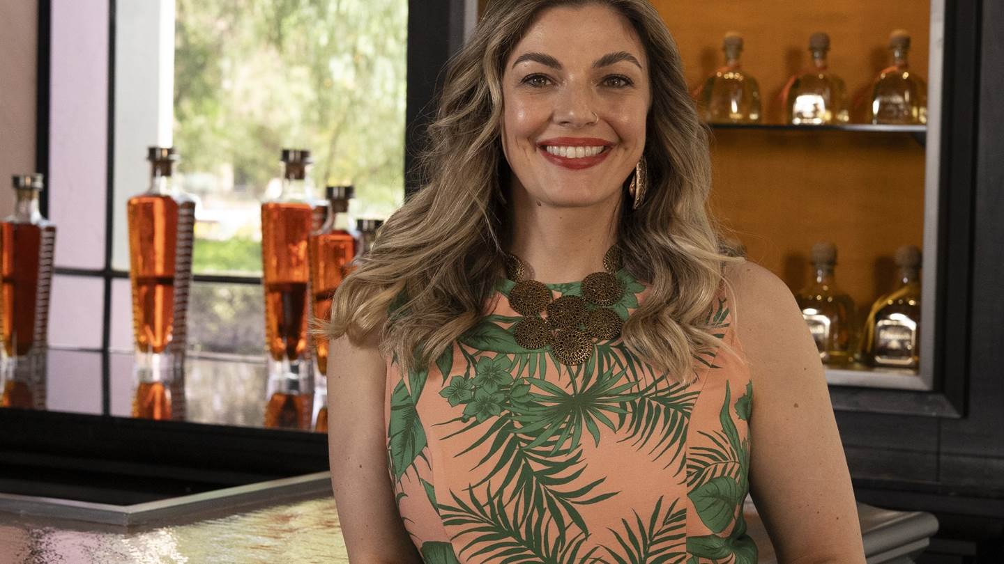 Lauren Mote, τι παίζει με την τεκίλα σήμερα;