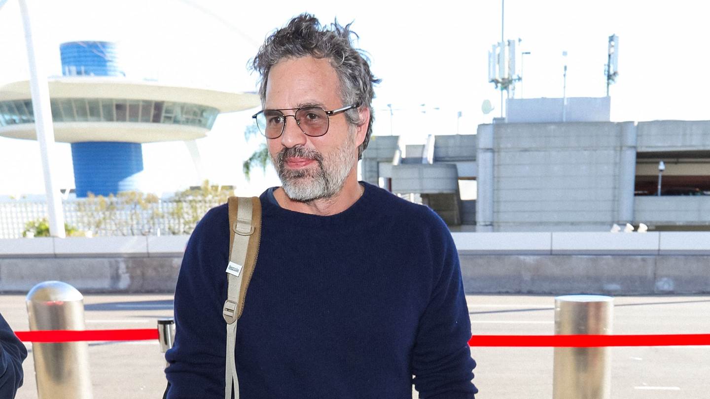 To άψογο flight outfit του Mark Ruffalo