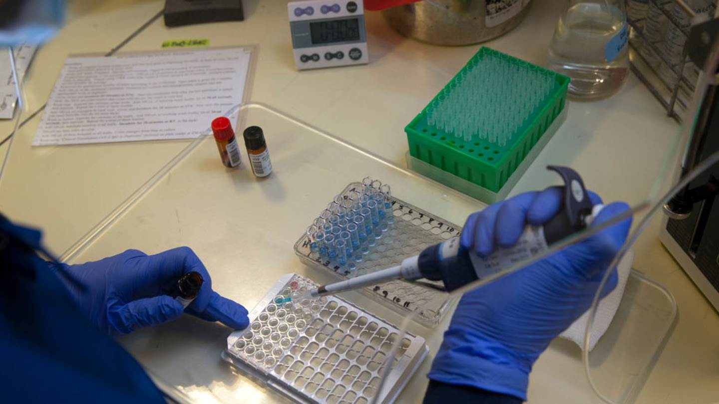 Τι γνωρίζουμε για τη μετάλλαξη του κορονοϊού