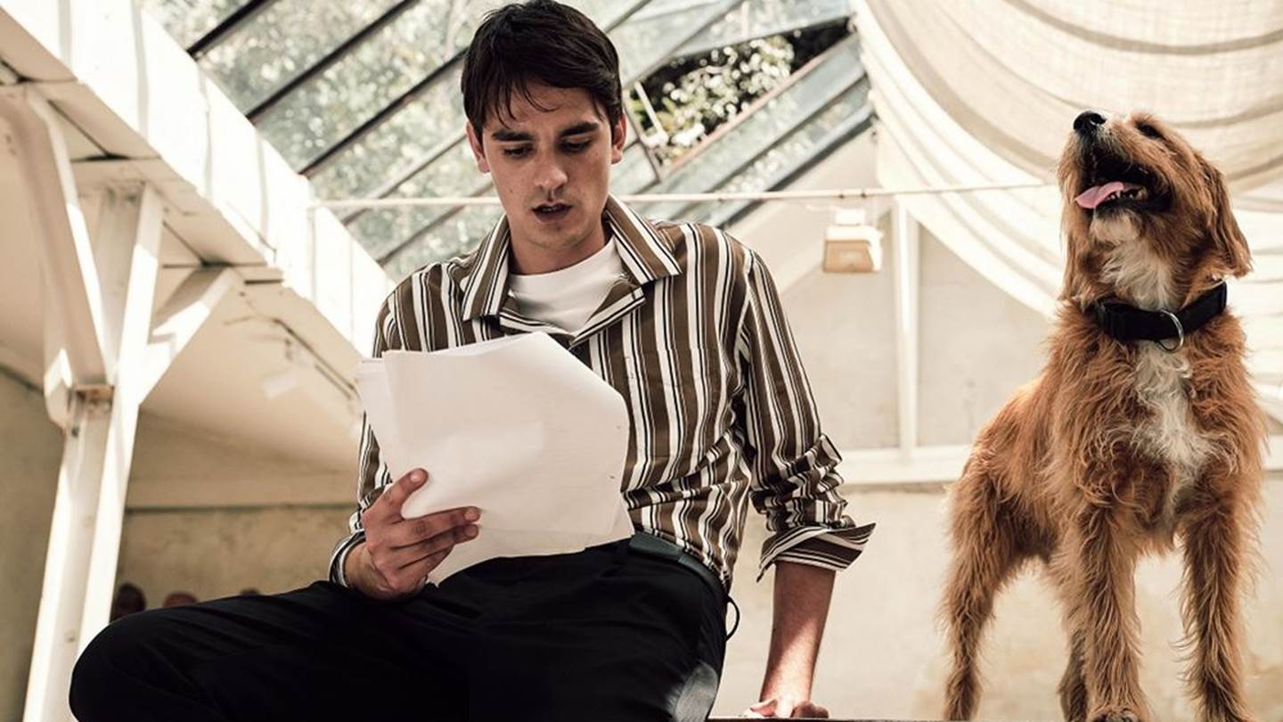 Ο γιος του Alain Delon πρωταγωνιστεί στo νέo Mango Man editorial