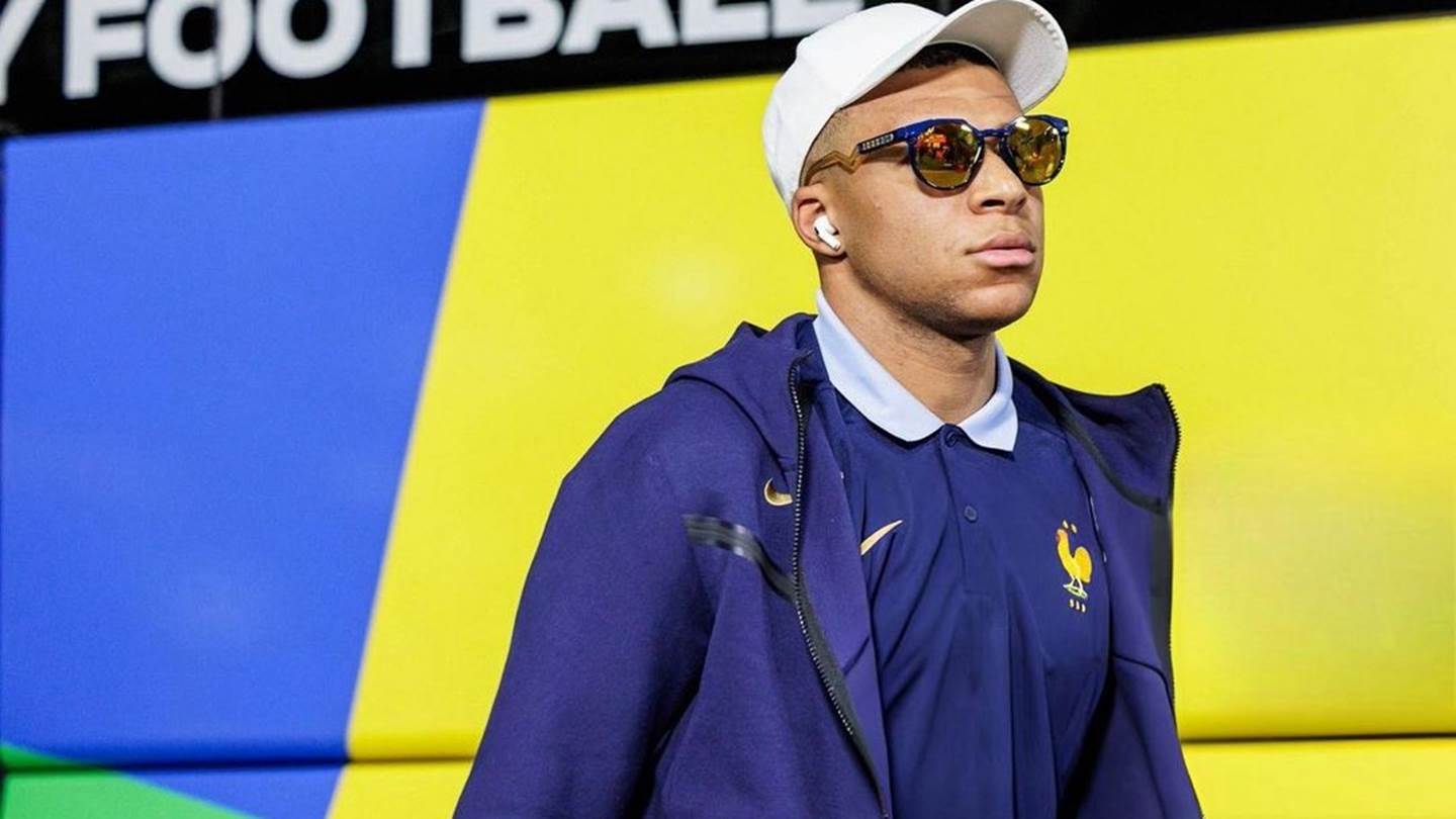 Ο Kylian Mbappé μόλις απέκτησε ένα απίθανο αμάξι που όμως δε μπορεί να οδηγήσει