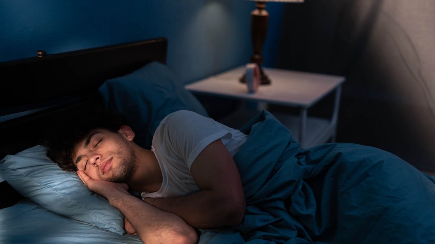 5 τρόποι για να χάνεις βάρος στον ύπνο σου