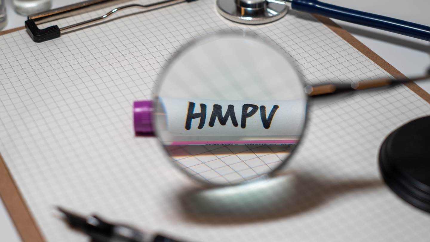 Τι είναι ο μεταπνευμονοϊός (HMPV)-ήρθε στη Θεσσαλονίκη από την Κίνα