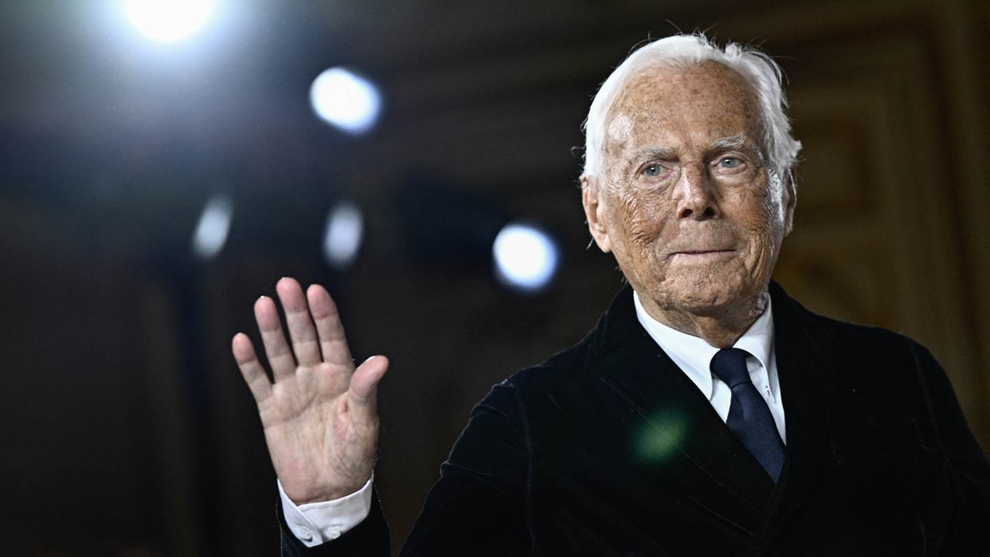 Έφυγε από τη ζωή ο μεγάλος σχεδιαστής μόδας Giorgio Armani
