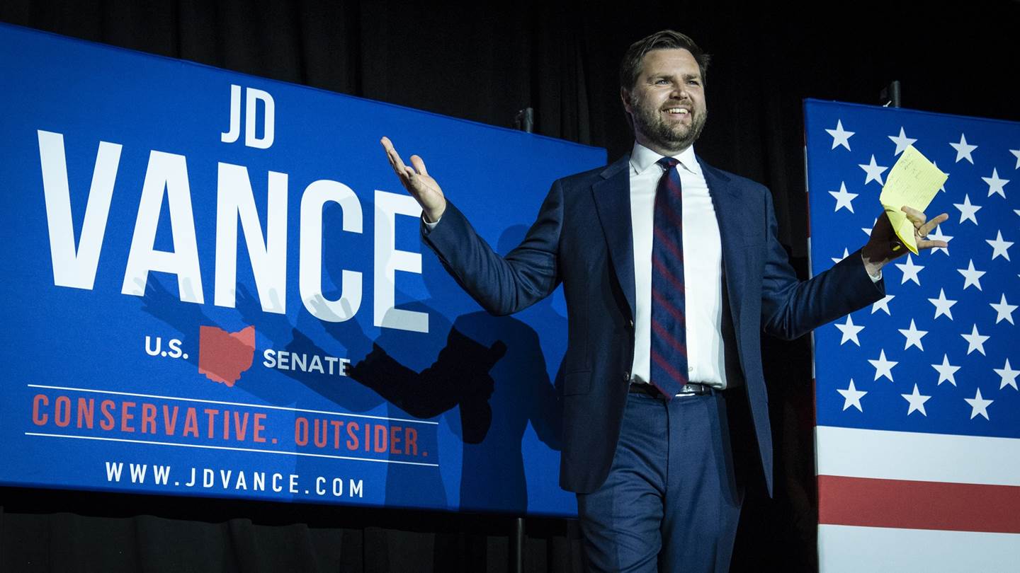 Όλοι διαβάζουν το Hillbilly Elegy, το βιβλίο του JD Vance