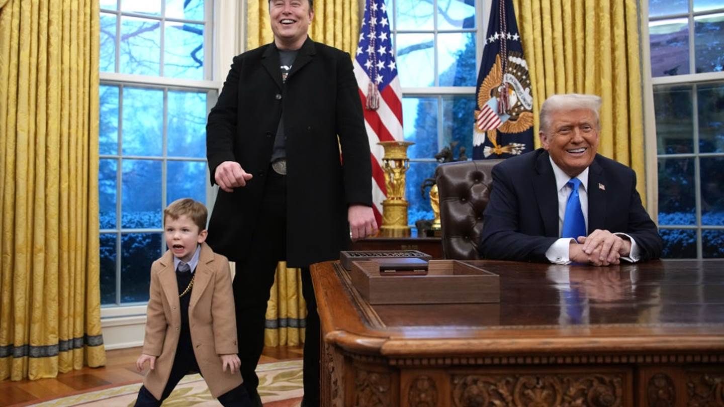 Γιατί το X του Elon Musk θα δώσει 10 εκατ. δολάρια στον Trump