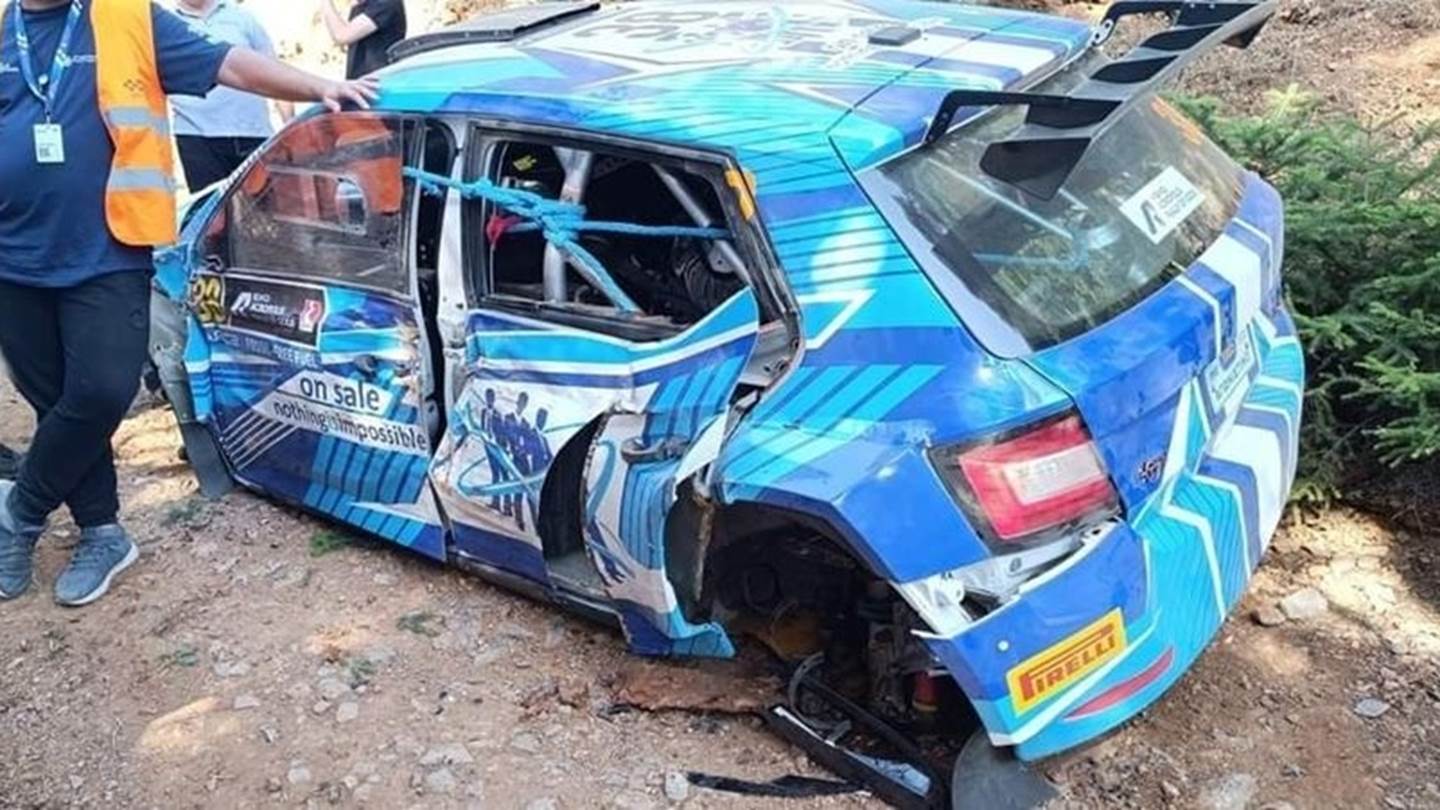 ΕΚΟ Ράλλυ Ακρόπολις 2024: Μεγάλη ζημιά στο αυτοκίνητο του Λάμπρου Αθανασούλα