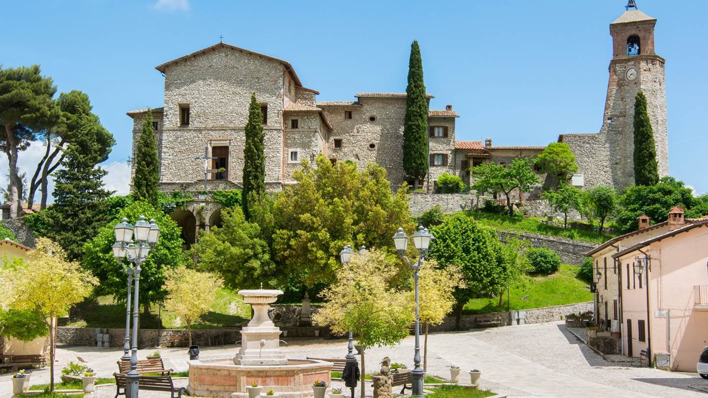 Greccio, το 'ελληνικό' χωριό στην Ιταλία όπου γεννήθηκαν τα Χριστούγεννα