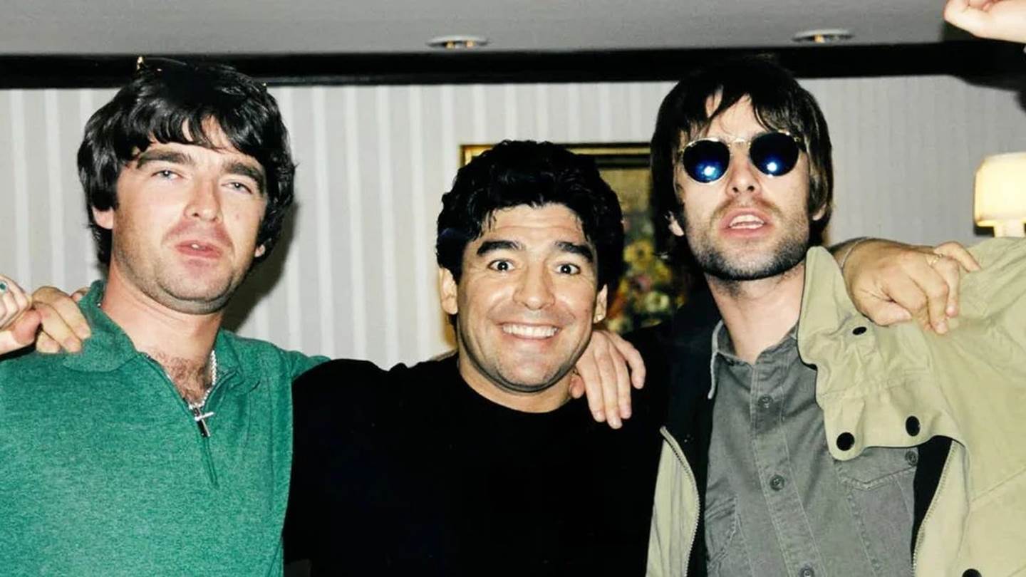 Όταν οι Oasis συνάντησαν τον Maradona