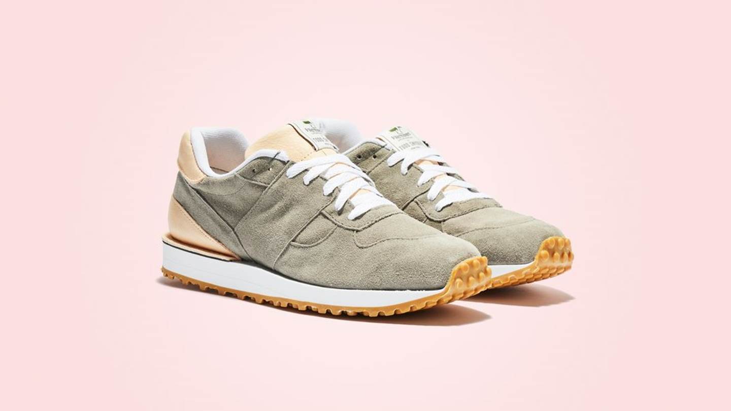 Natural fit με τα νέα sneakers της Todd Snyder