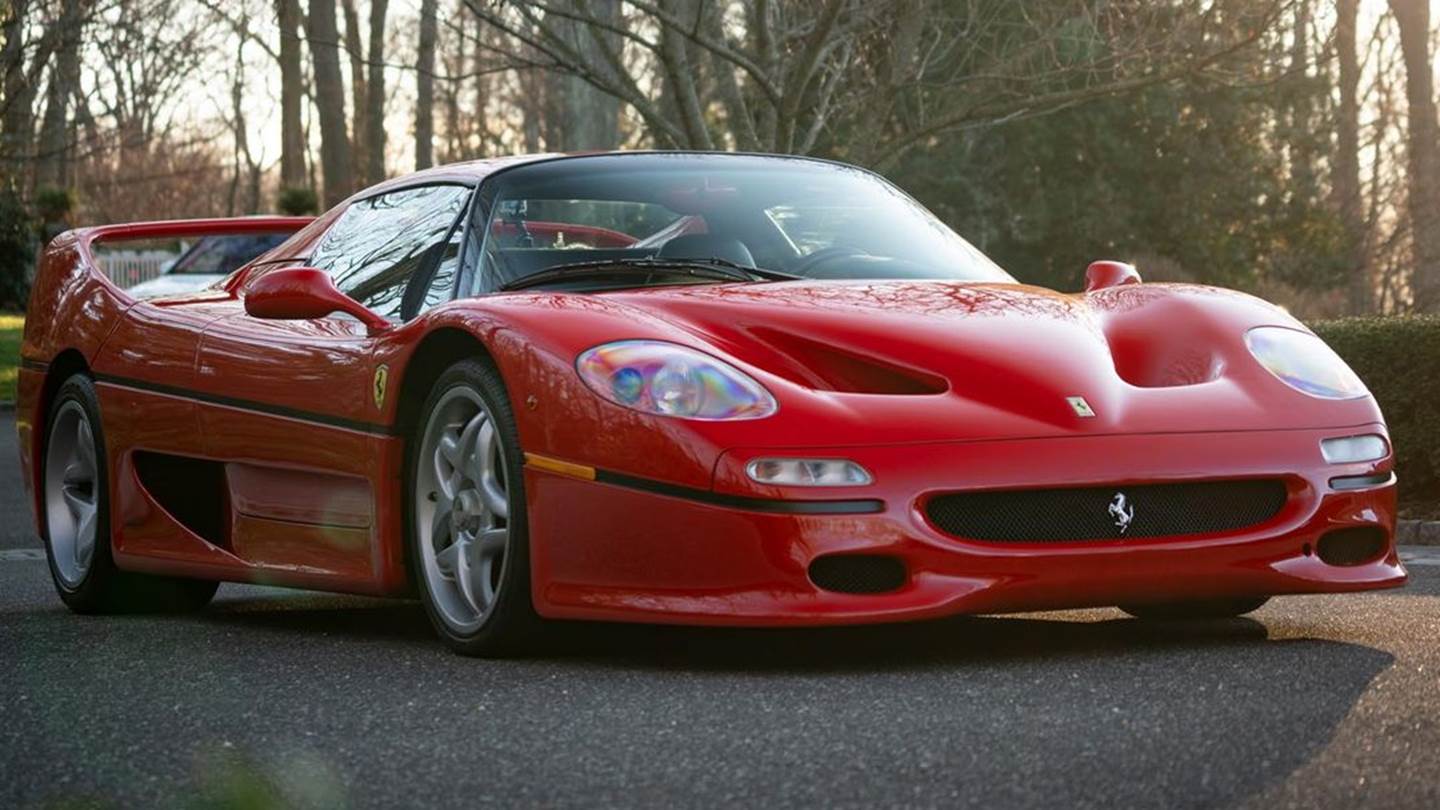 Πωλείται όπως είναι εξοπλισμένη η πρώτη Ferrari F50