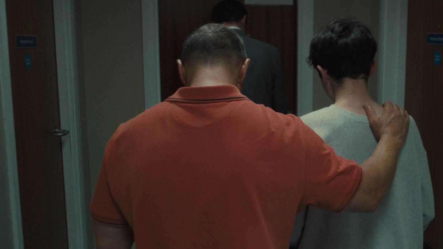 Πέντε γονείς λένε την γνώμη τους για το Adolescence