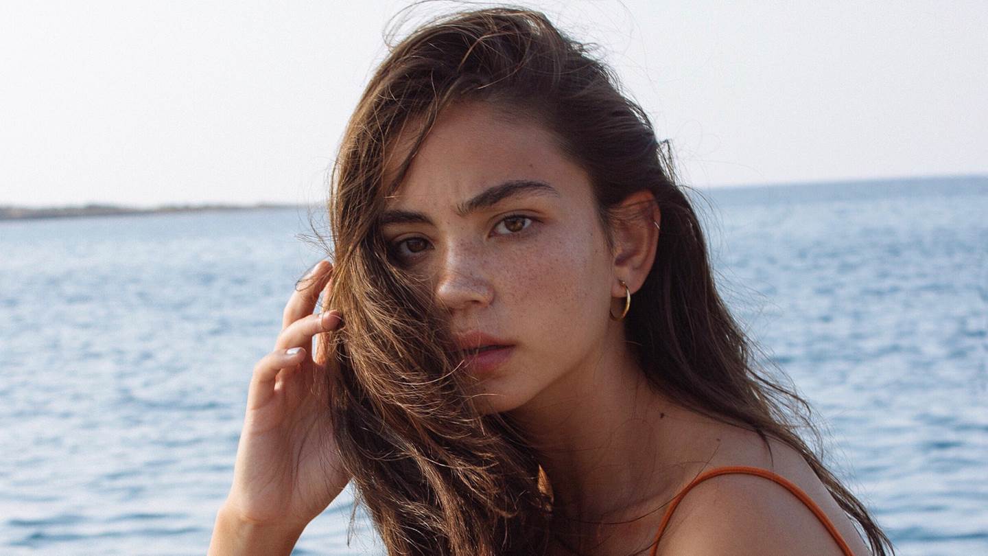 Η εξωτική ομορφιά της Christina Nadin