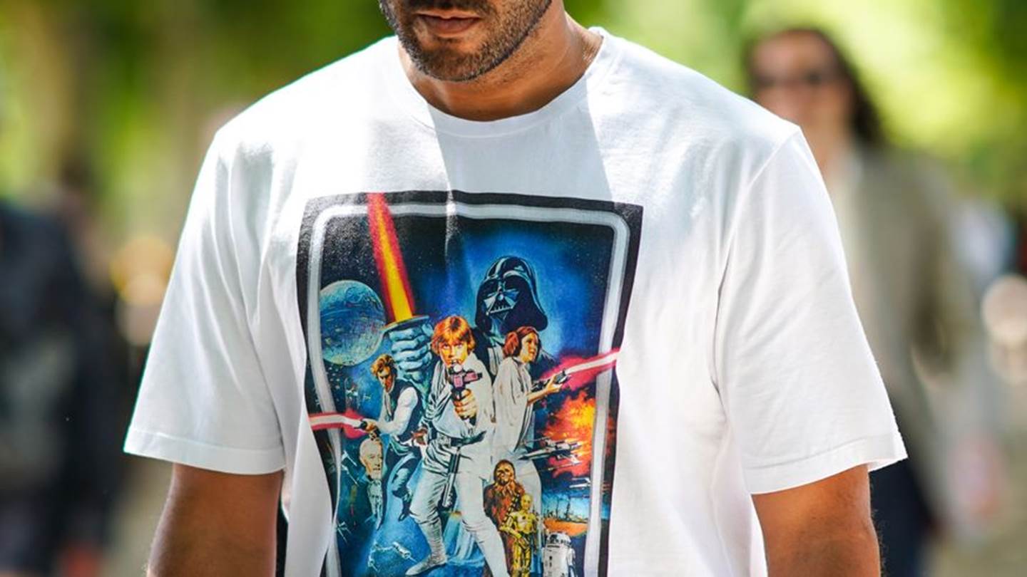 Τ-shirts με στάμπες που κάνουν τη διαφορά