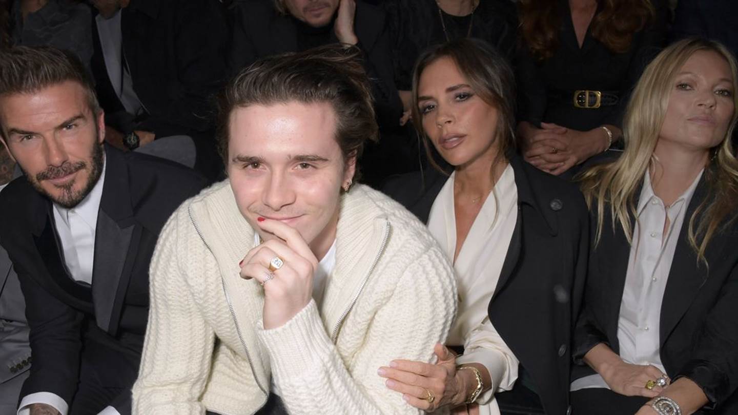 Στην πρώτη σειρά του fashion show του Dior Men