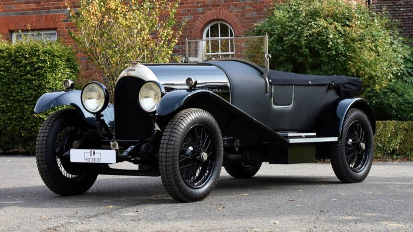 Μία από τις σπανιότερες Bentleys βγαίνει στο σφυρί
