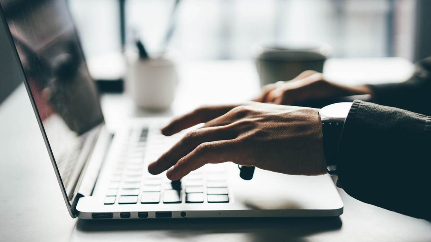 Ένα απίθανο 'μυστικό' για να κατεβάσεις οτιδήποτε από το ίντερνετ