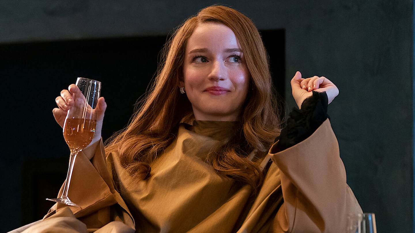 Η εποχή της Julia Garner ανατέλλει