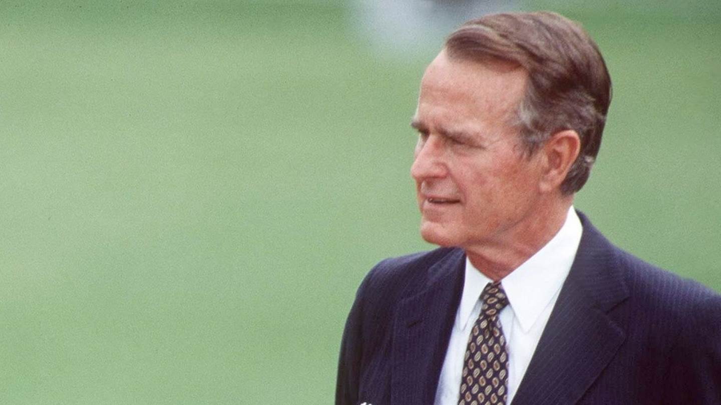 Όταν ο George H.W. Bush έβγαλε τα σωθικά του πάνω στον πρωθυπουργό της Ιαπωνίας