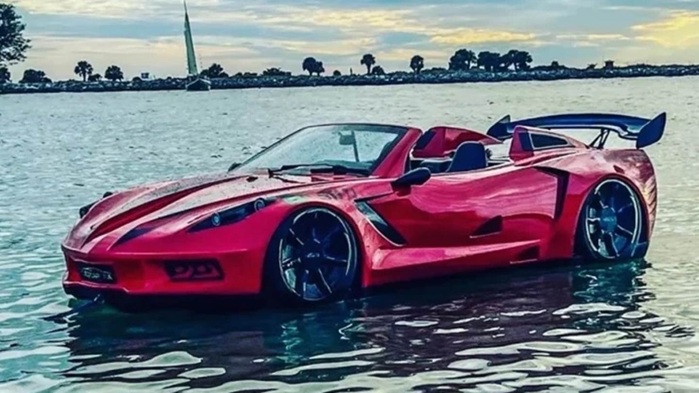 Πλωτή Chevrolet Corvette, έγινε κι αυτό